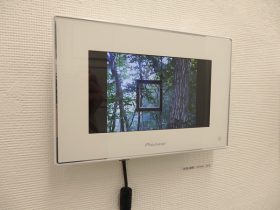 「枠窓･藤野」2.15min　2013