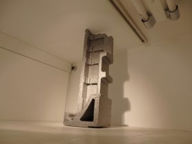 「発泡モノリス」