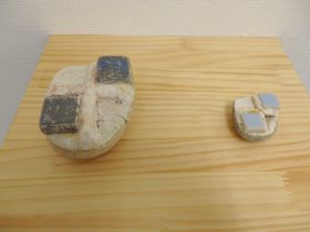 「タイル」陶土、手びねり　40×70×90mm　2017