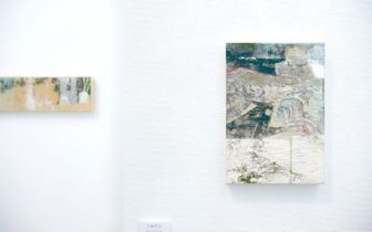 「ウラヤマの道」顔料、銀箔、金箔、膠、麻紙 27.3×19cm 2017