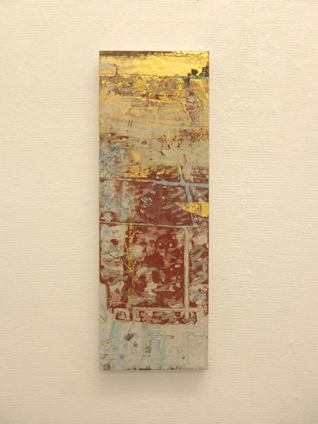 「ウラヤマの壁」顔料、銀箔、金箔、膠、麻紙　52.5×18cm　2017