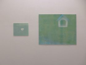 （左）「身体的記憶が喚起する。」（右）「身体にある水分は記憶を伴うのか。」　