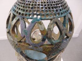 「象嵌獅子諭吉大壺」（部分）