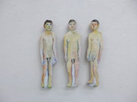 「Piece」ブオンフレスコ（漆喰、砂、顔料、金網、木）　2017