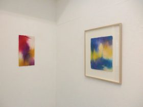 （左）「色奏—影映 P18-8」（右）「色奏—影映 P18-6」