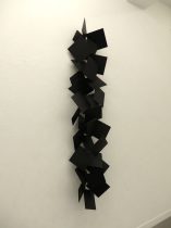 「black forest」鉄、ペイント　H165×W40×D18.5cm　2018