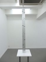 「Scores1500×4_3」アルミニウム　H150×W10×D10cm　2018