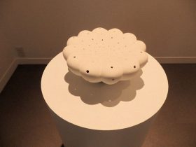 「分化-4」磁器土、鋳込み　φ27×H11cm　2018