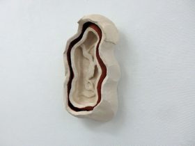 「空（くう）2018#8」陶土、テラコッタ　H39×W24×D10cm