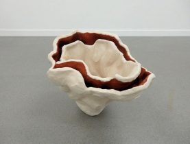 「空（くう）#7」陶土、テラコッタ　H36×W42×D48cm