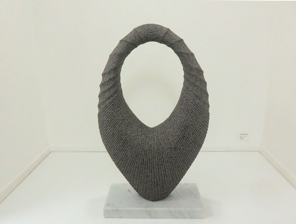 「Ethnic Necklace」黒御影石　46×29×10cm
