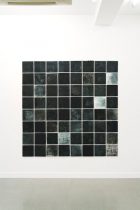 「朽ちる家／落石2」（64点組）　1640×1640mm　2018