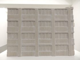 「Leave me alone」　大理石