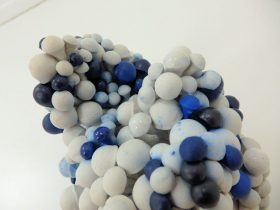 「湧き出る」（部分）