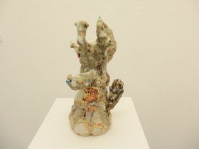 「すきとそれから」陶、アクリルガッシュ　H240×W120×D170mm　2021