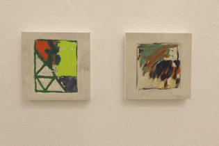 （左）「サボテン」（右）「デンマークカクタス」顔料、画仙紙、膠、アクリルメディウム　各22×22cm