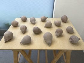 「BalloonⅡ」陶　（各）100×100×130mm　2023