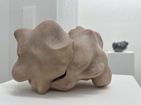 「境界を探る」陶　910×300×300mm　2023