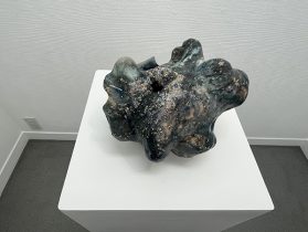 「境界を探る」陶　910×300×300mm　2023