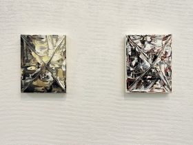 （左）「ダイヤモンドとしてF」（右）「ダイヤモンドとしてC」油彩、キャンバス　180×140(F0)　2022