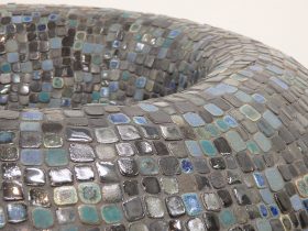 「夜空に腰かけて」（部分）