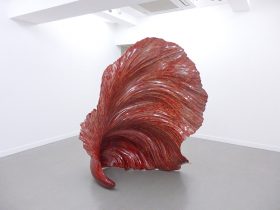 「赤のMotion」漆、螺鈿 H200×W150×D100cm 2024