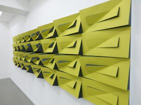 「2505」紙、接着剤、木製パネル　100×400×20cm　2025