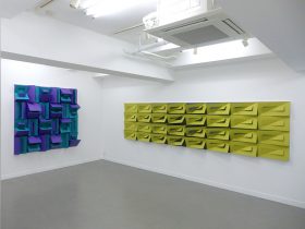 （左）「2504」（右）「2505」