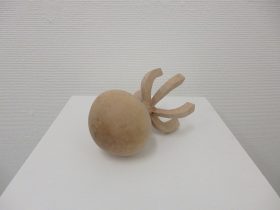 「untitled 25-14」木　W10×D6×H7cm　2025